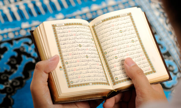 Подруга читает Коран и интерпретирует его в негативном смысле. Правильно ли читать Коран и толковать его не имея знаний?